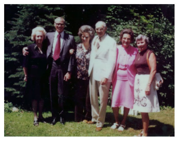 Dix and Siblings at Lakins Funeral 1979